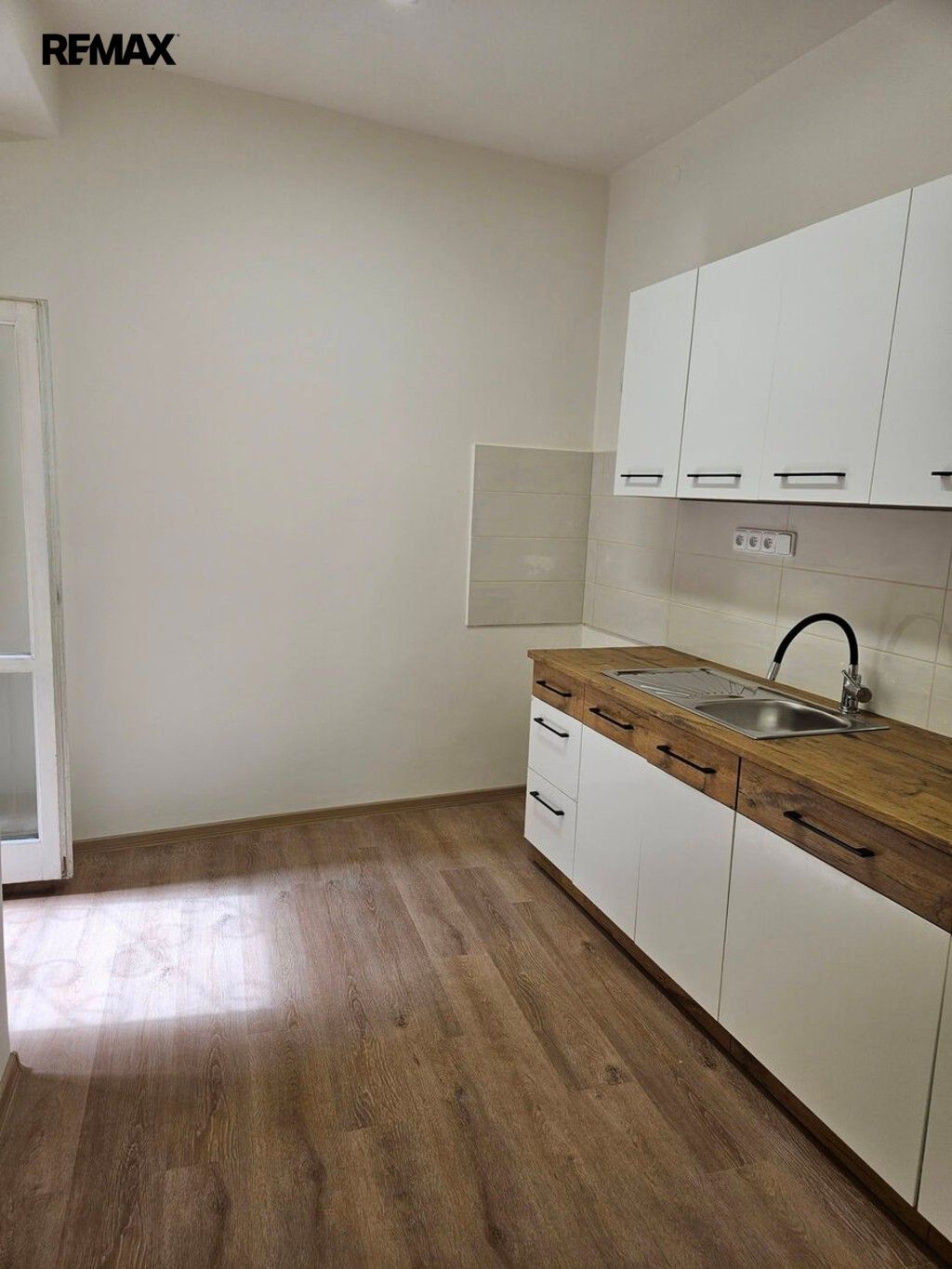 Pronájem byt 4+1 - Husova 227, Praha Staré Město, 72 m² - 5