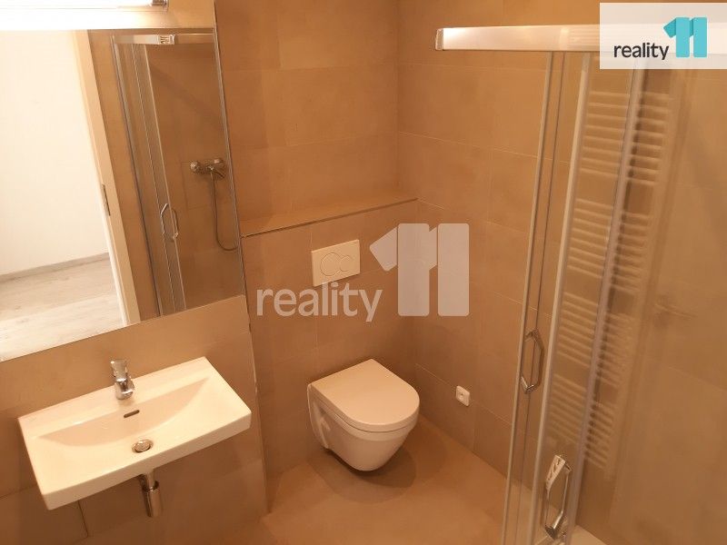 Pronájem byt 1+kk - Cedrová, Jesenice, 63 m²