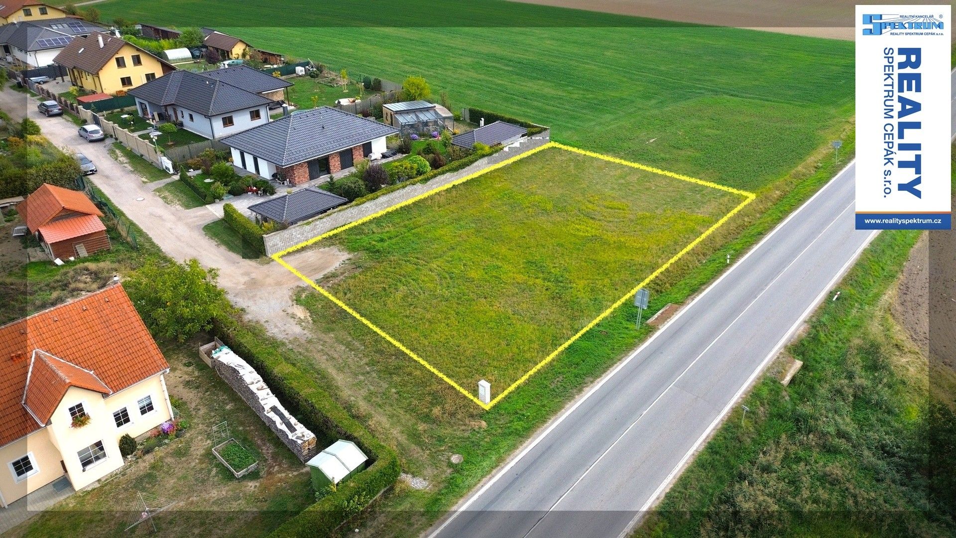 Pozemek pro bydlení, 1 208 m²