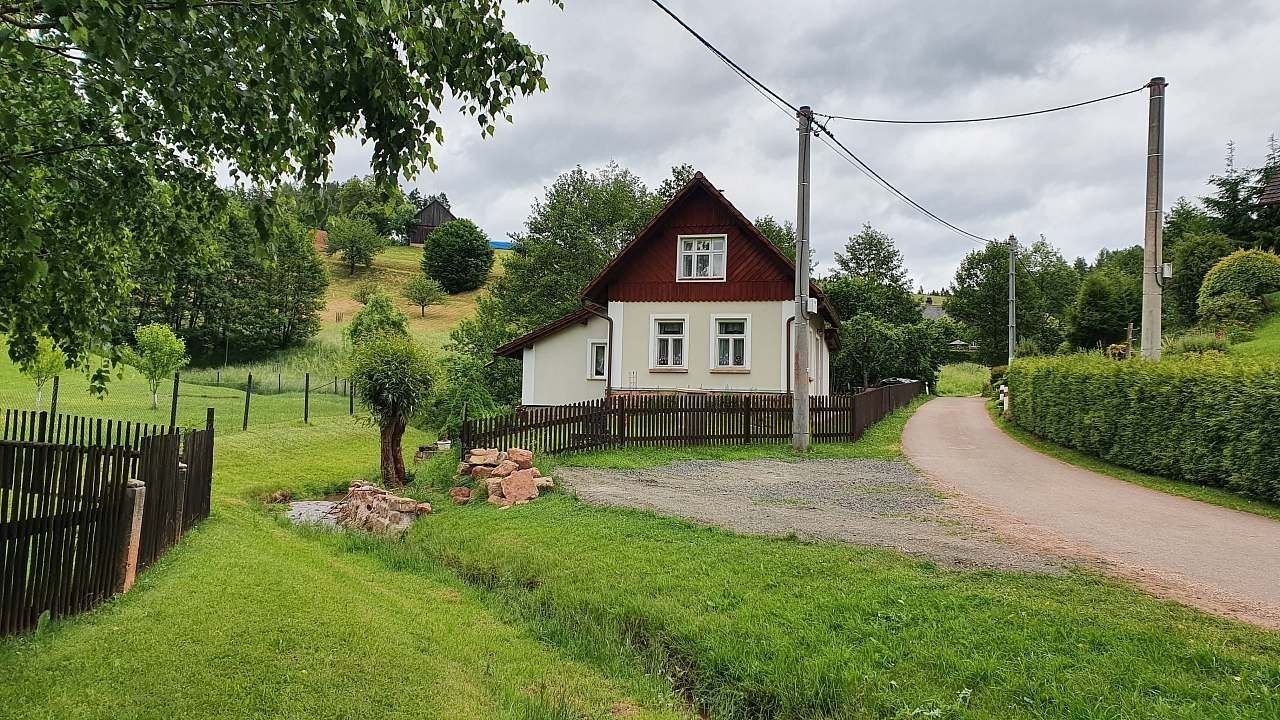 Chaty, Lázně Bělohrad - Dolní Javoří, Královéhradecký kraj