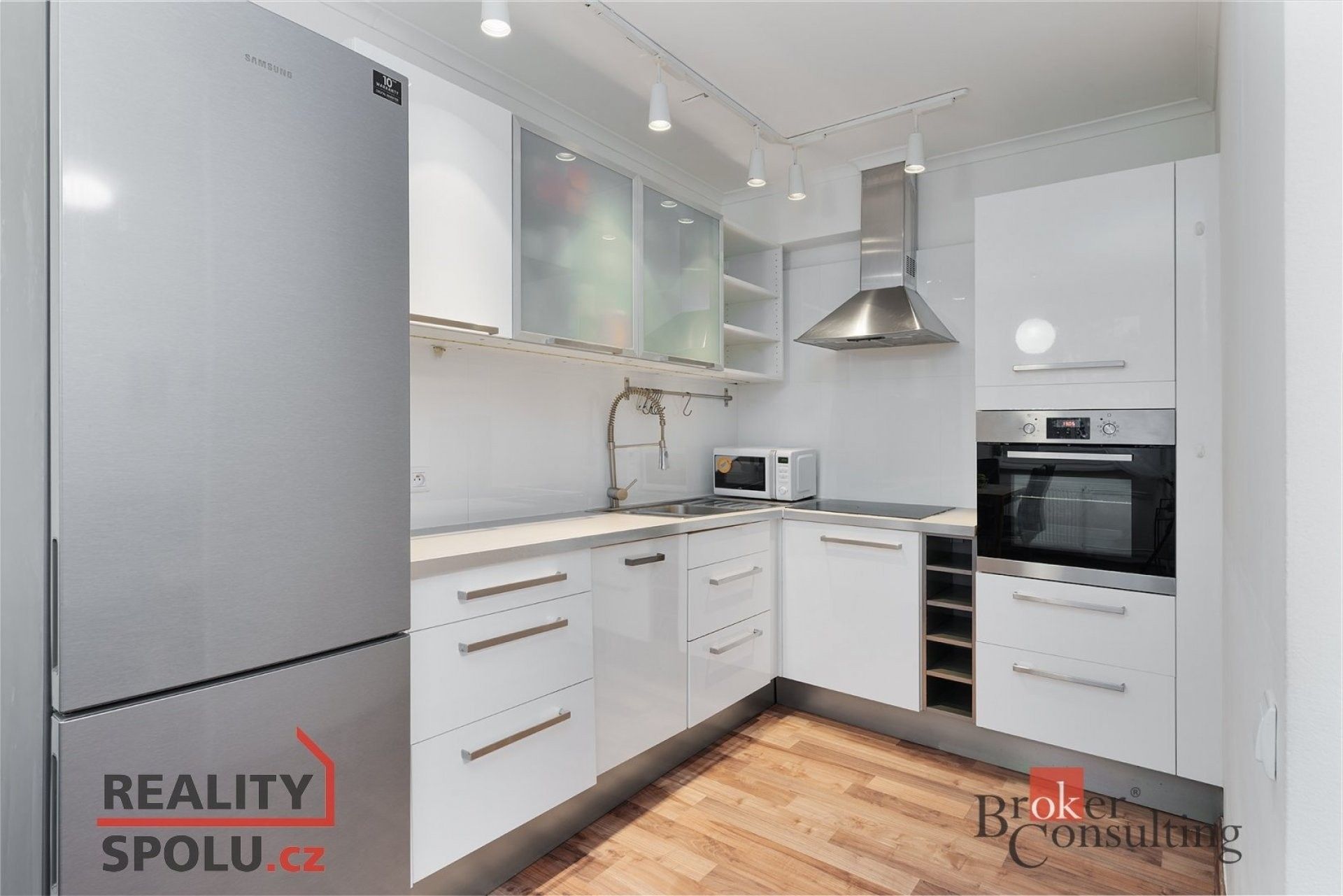 3+1, Doležalova, Praha, 78 m²