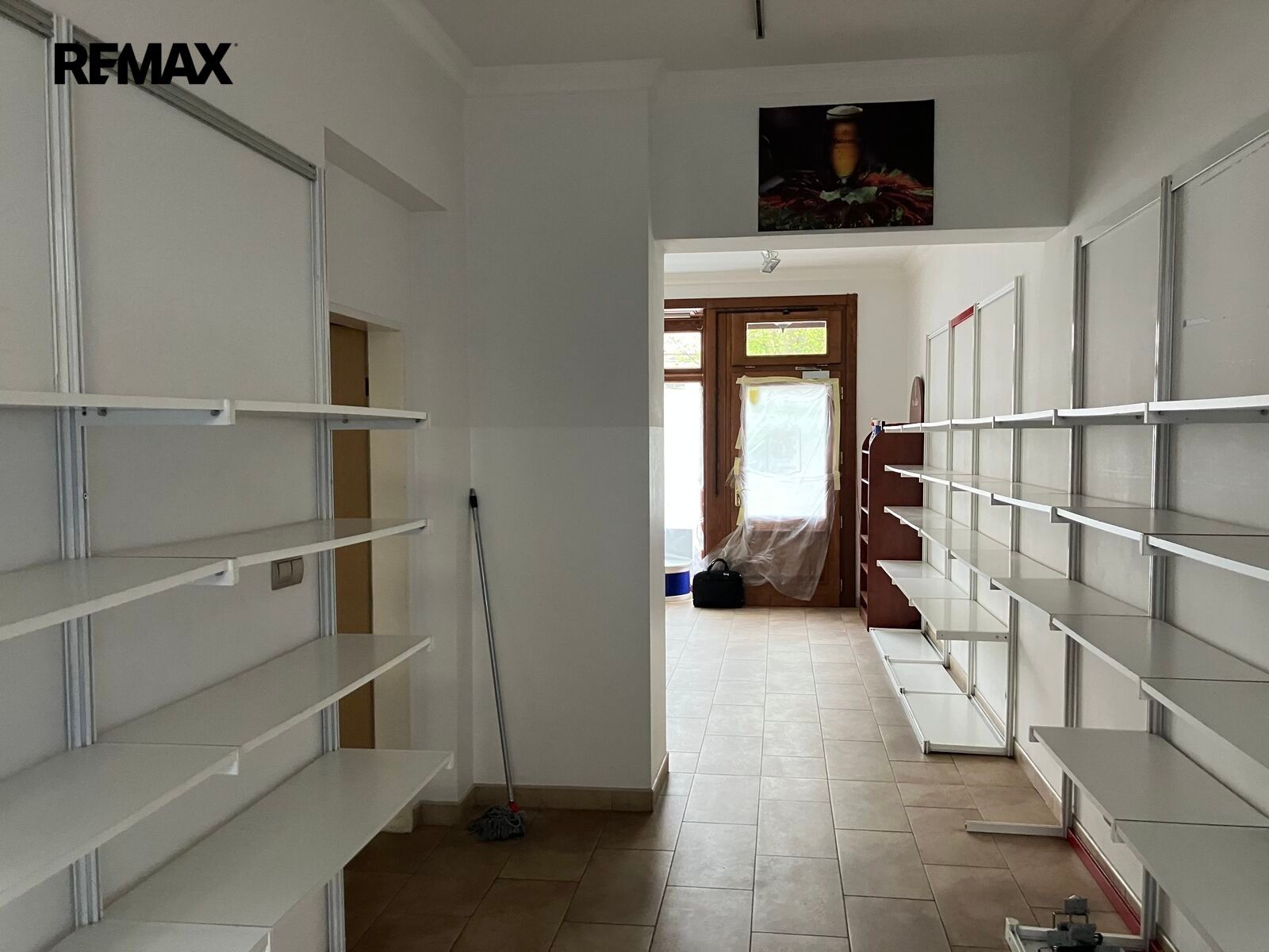 Obchodní prostory, Bulharská 744, Karlovy Vary, 92 m² - 2