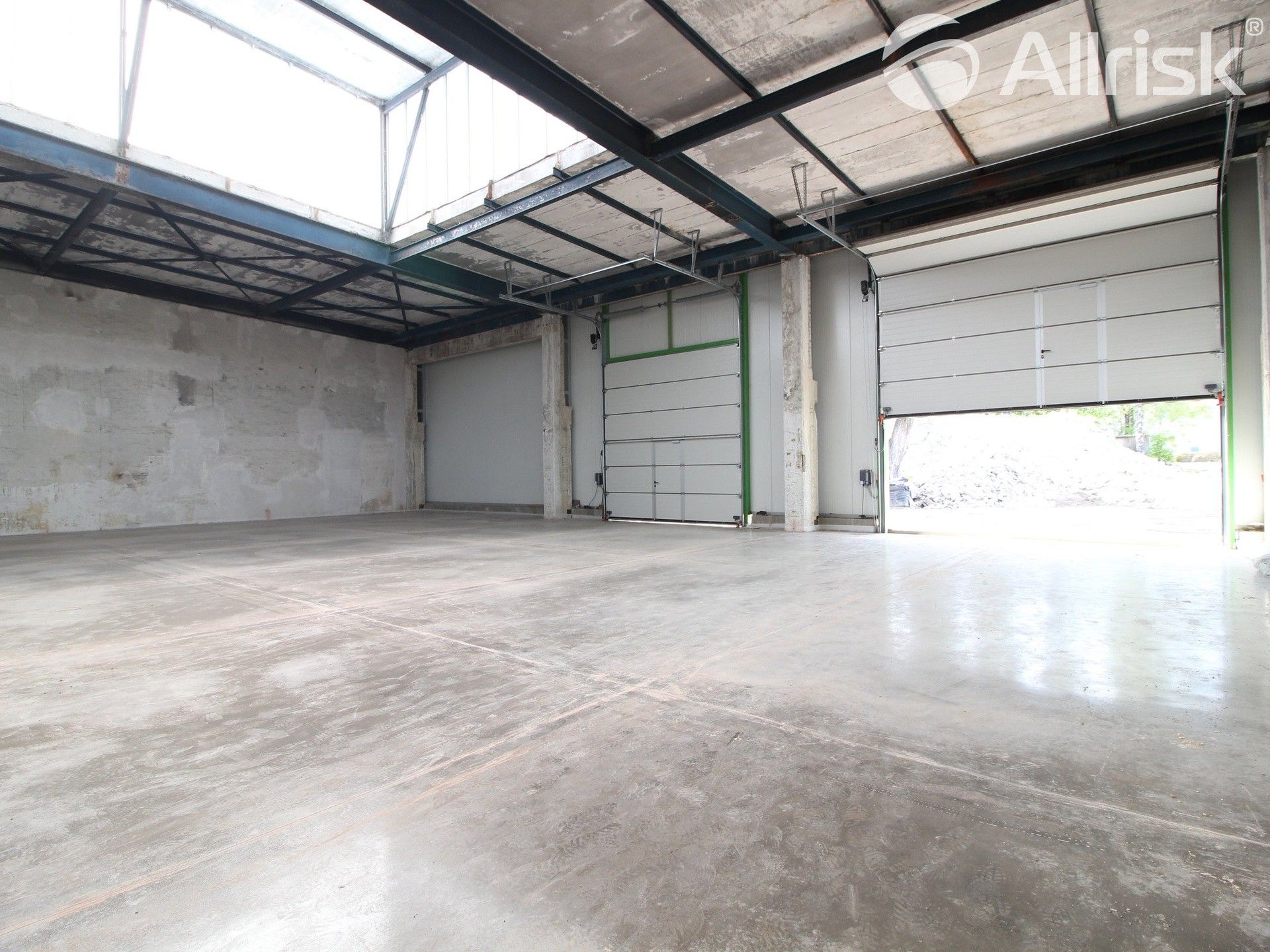 Sklady, Brno, 275 m² - 2