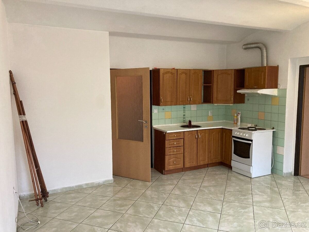 Pronájem byt - Hronov, 549 31