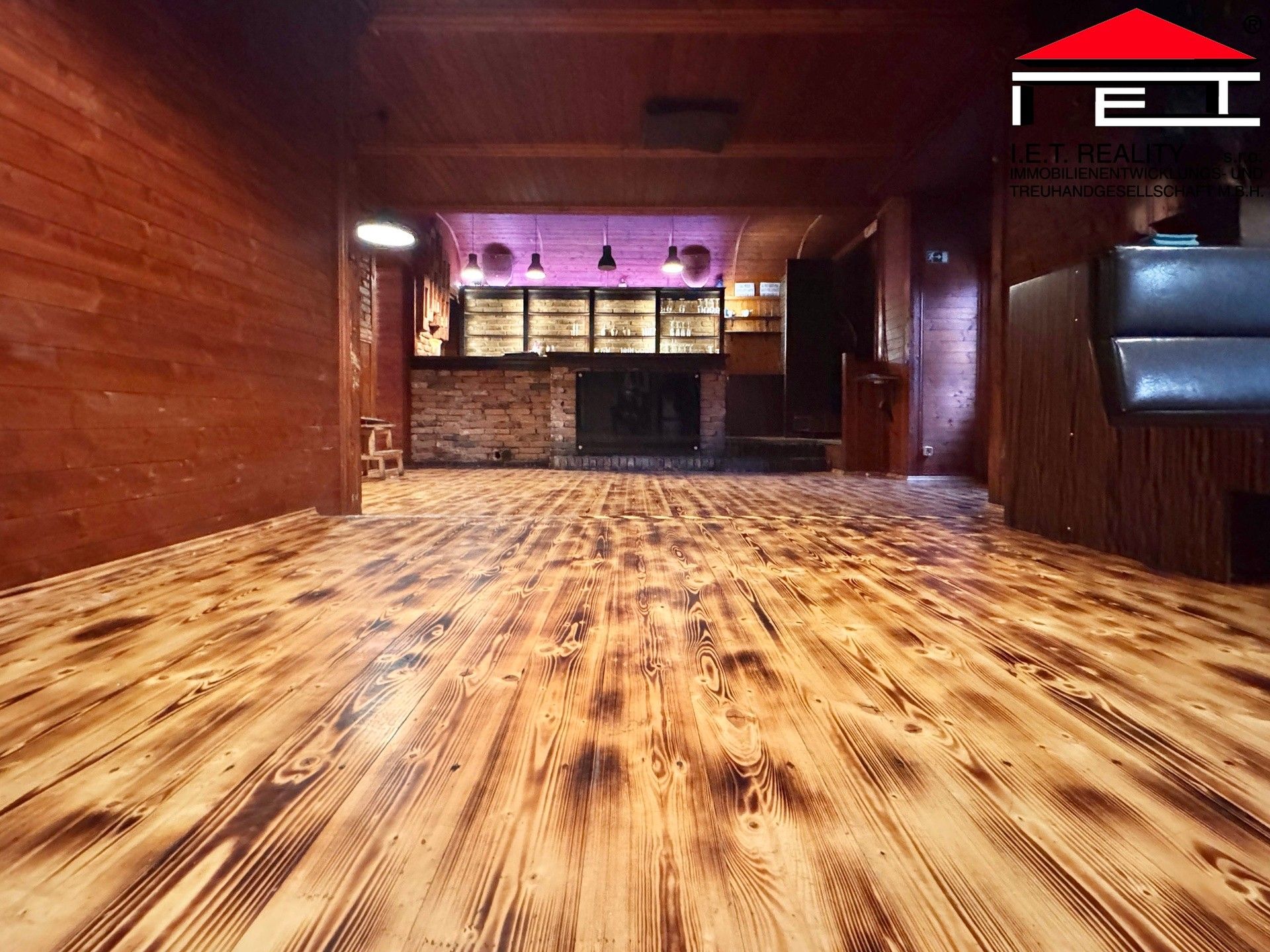 Restaurace, Kounicova, Brno, 330 m²