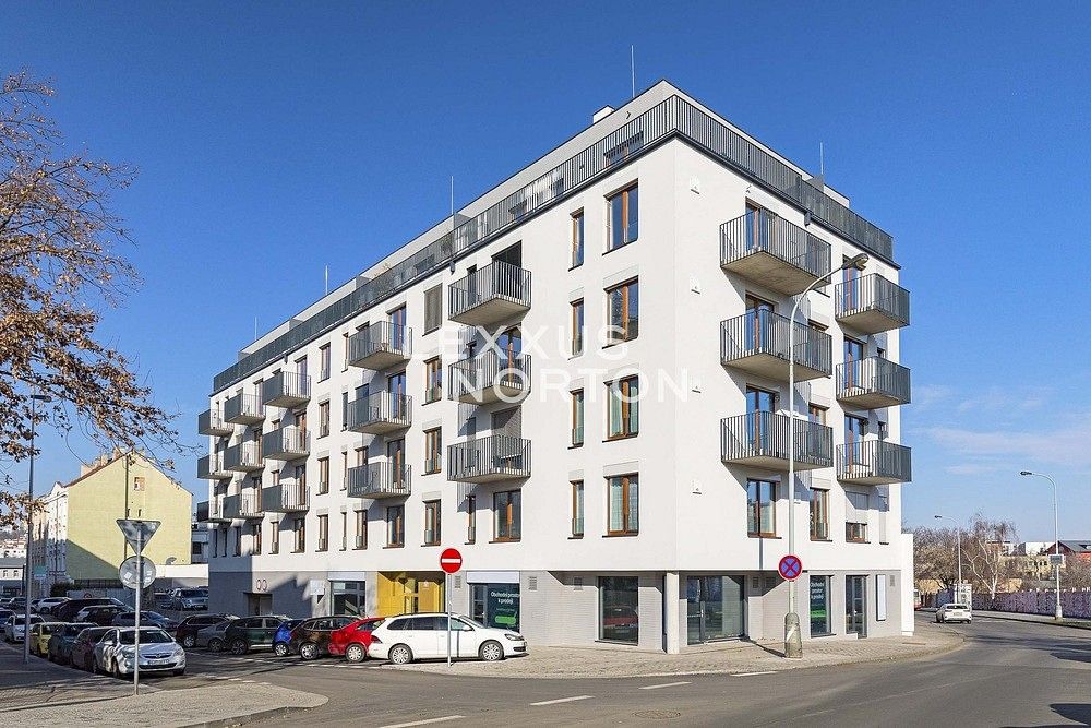 Obchodní prostory, 68 m²