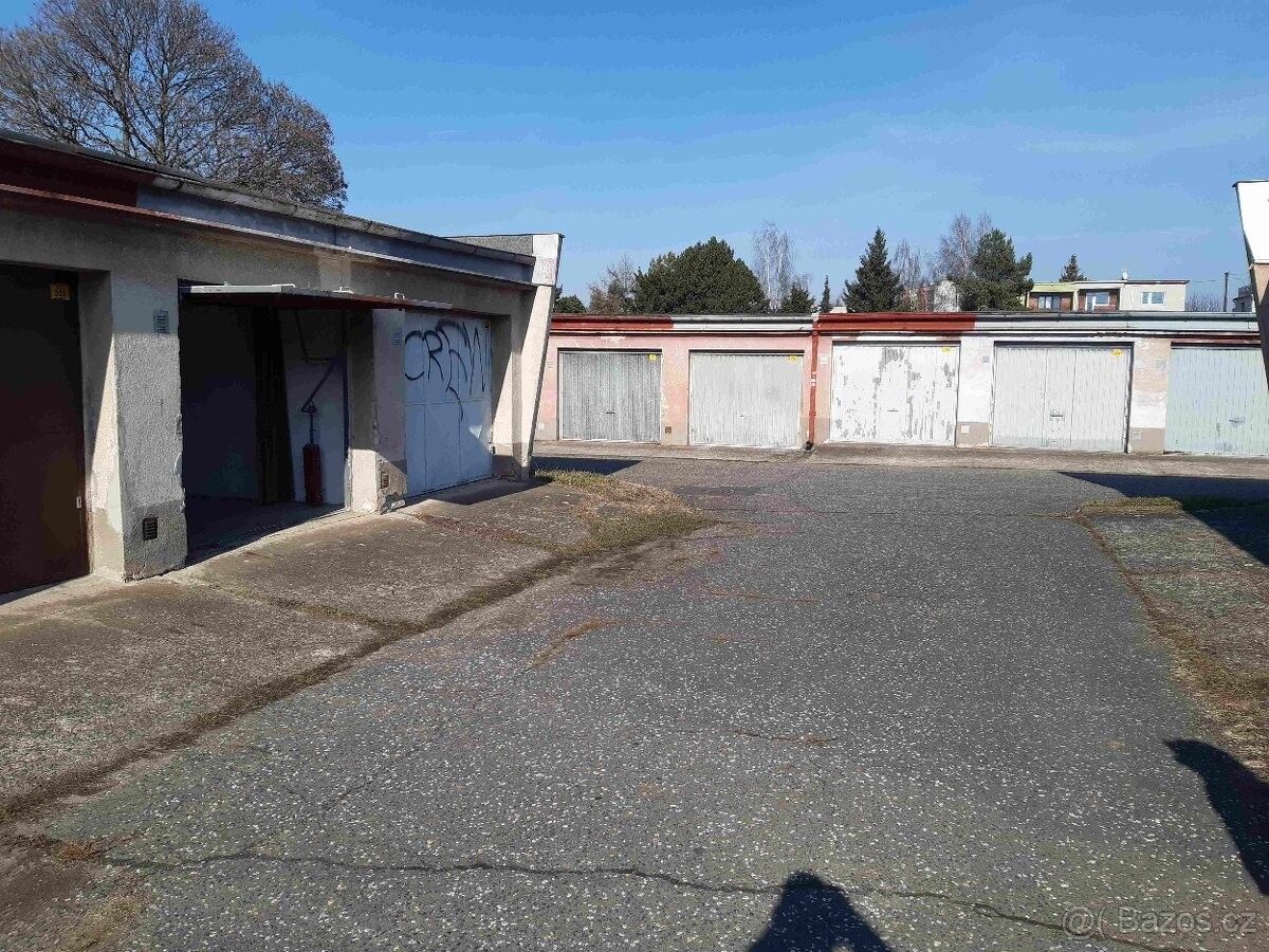 Garáže, Kolín, 280 02