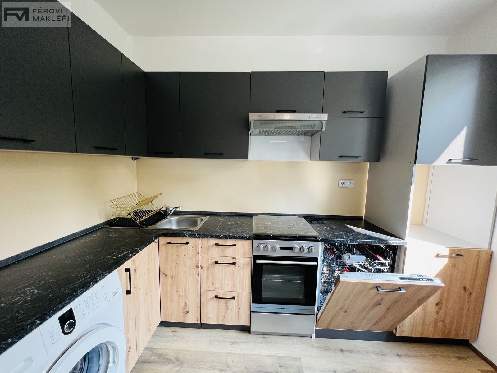 Pronájem byt 1+1 - Pionýrů, Frýdek-Místek, 35 m²