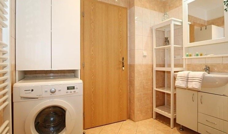 Pronájem byt 2+kk - Moravská 924/6, Praha, 65 m²