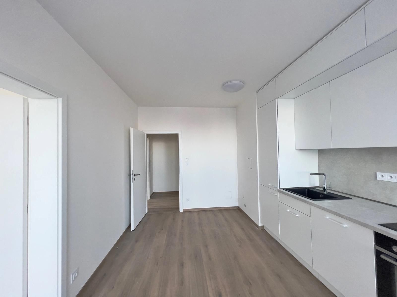 Pronájem byt 3+kk - Počernická, Praha, 73 m²