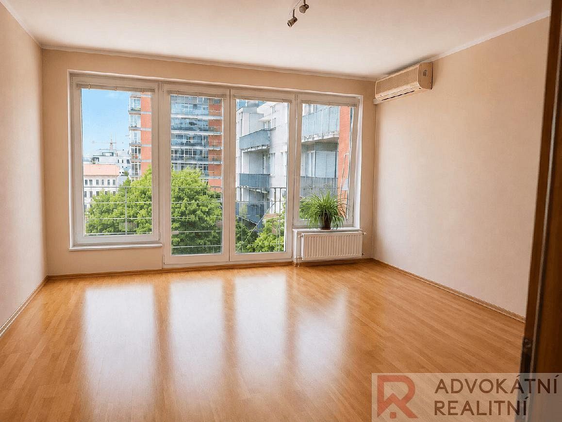 Byt 2+kk · 60 m² · Praha - Strašnice, okres Praha 10, Hlavní město Praha - 4