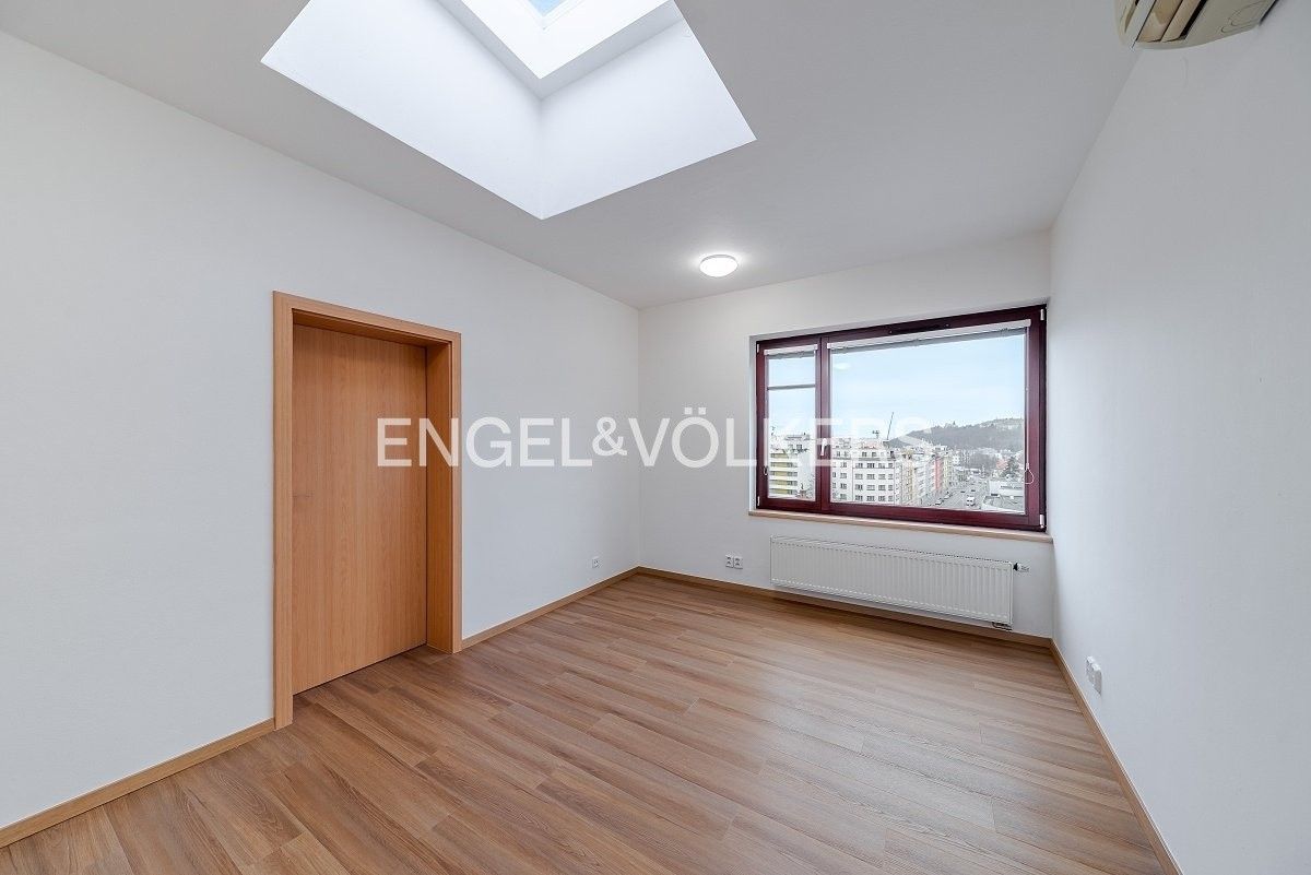 Byt 4+1 · 80 m² · Pod Klamovkou 1268, Praha Košíře - 4