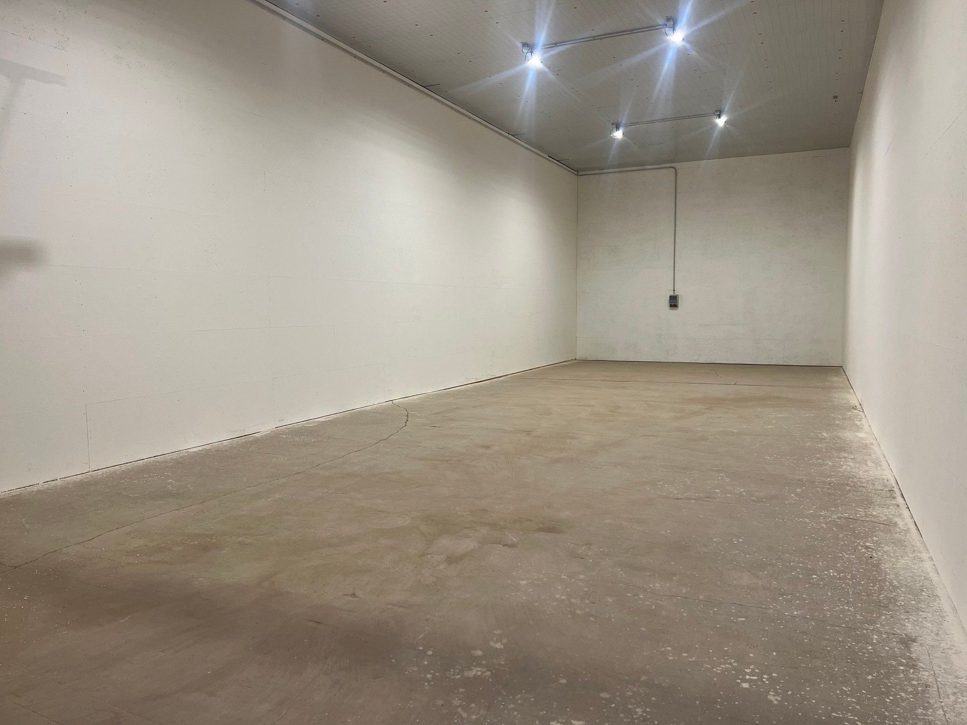 Sklady, U Cihelny, Sokolnice, 150 m²