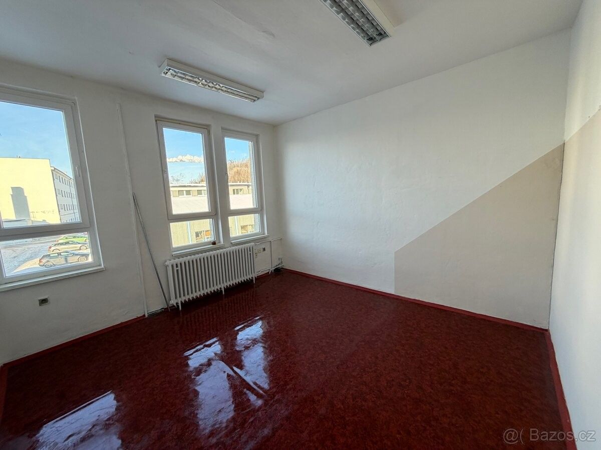 Kanceláře, Ostrava, 702 00