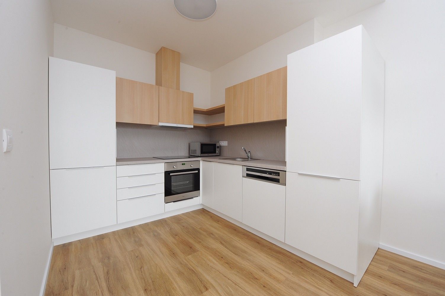 Pronájem byt 2+kk - Praha - Karlín, okres Praha 8, Hlavní město Praha, 72 m² - 2