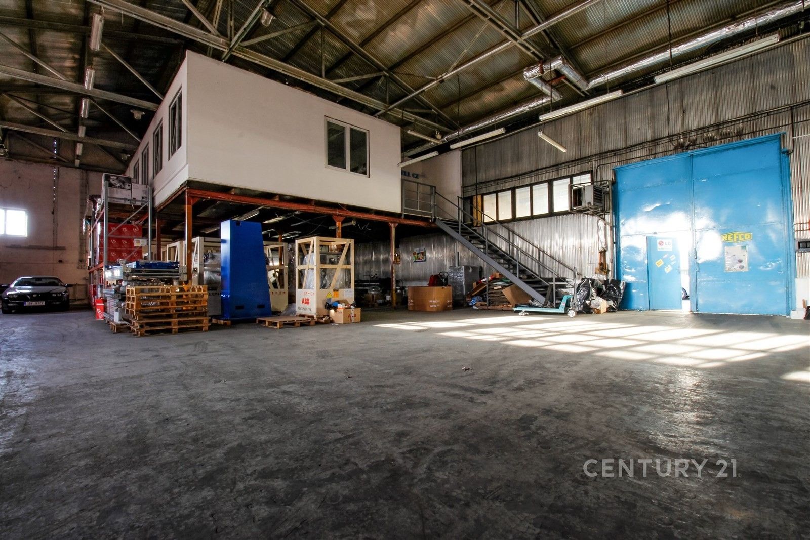 Pronájem výrobní prostory - Bohunická, Brno, 897 m²