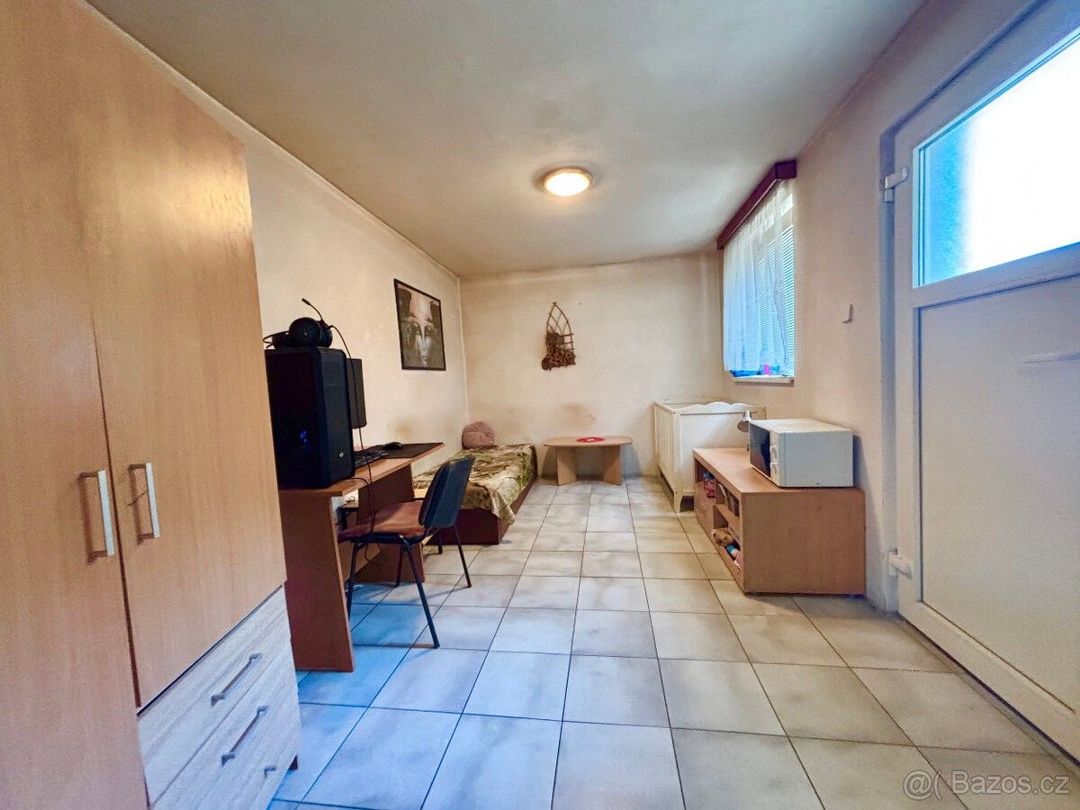 Chata · Vyškov, 682 01 - 3