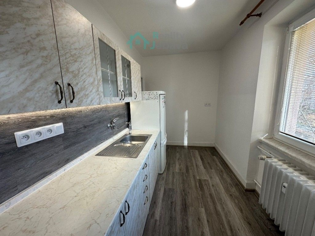 Pronájem byt 3+1 - Na Drážce, Pardubice, 70 m²