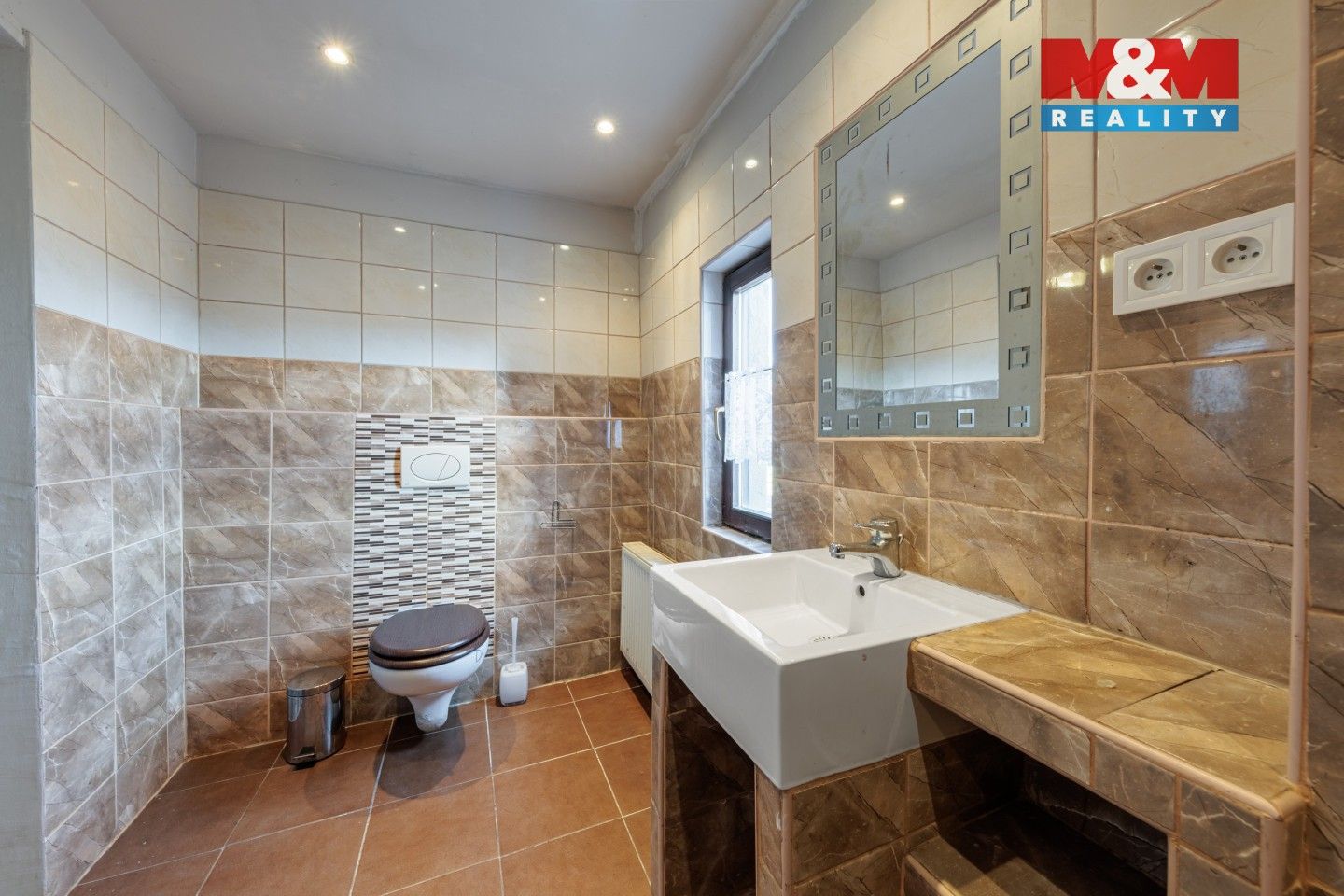 Prodej rodinný dům - Bezručova, Horní Blatná, 250 m²