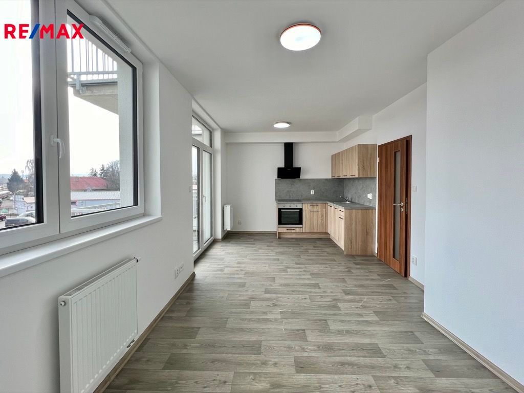 Pronájem byt 1+kk - Benešov, Česko, 33 m²