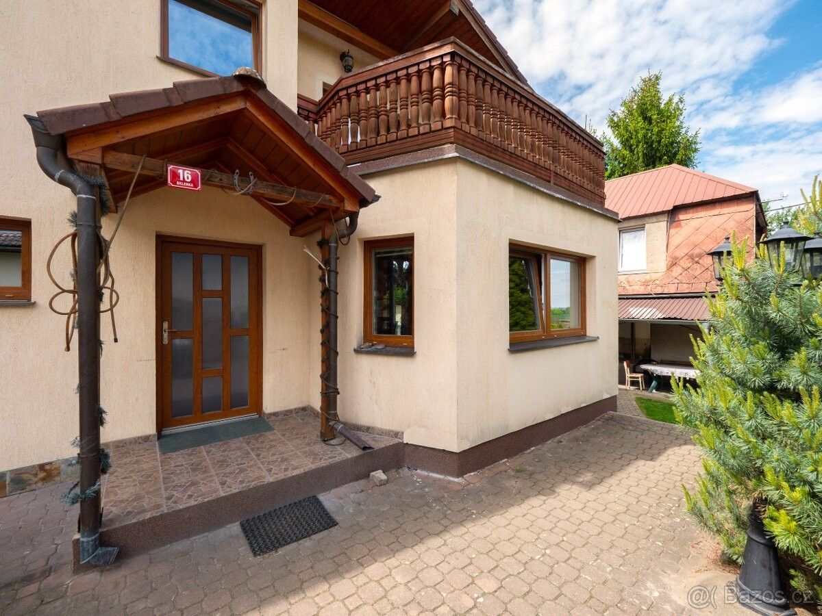 Rodinné domy, Strančice, 251 63