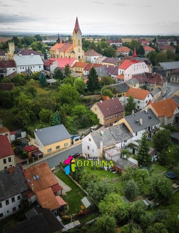 Prodej rodinný dům - Karlova, Mšeno, 242 m²