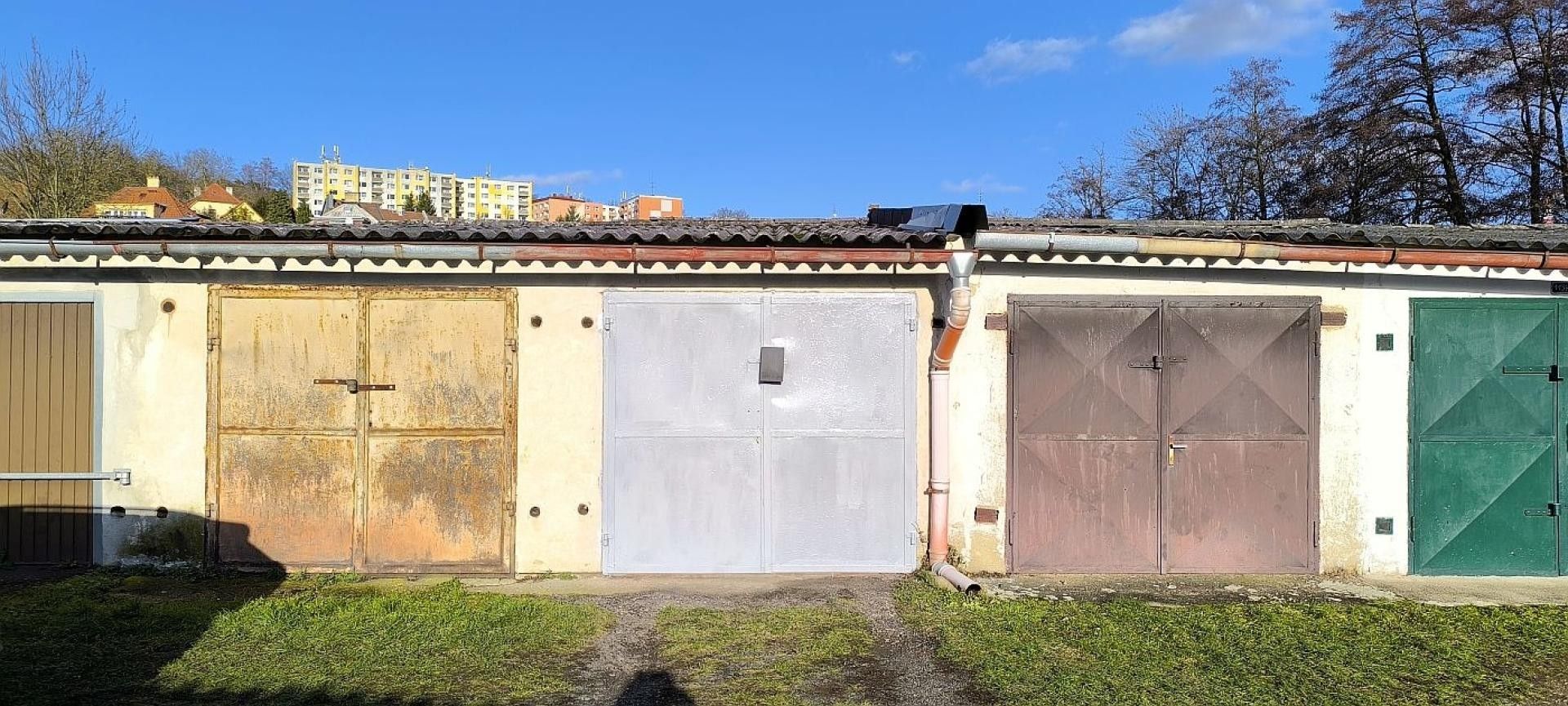 Garáže, Cheb, 17 m²