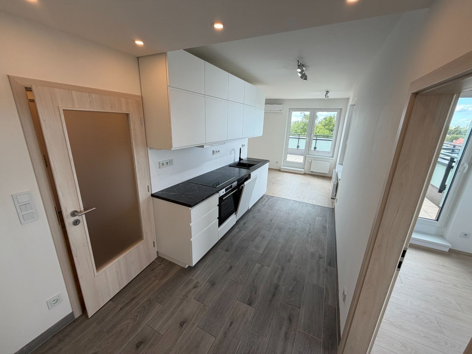 2+kk, Františka Diviše, Praha - Uhříněves, 71 m² - 2