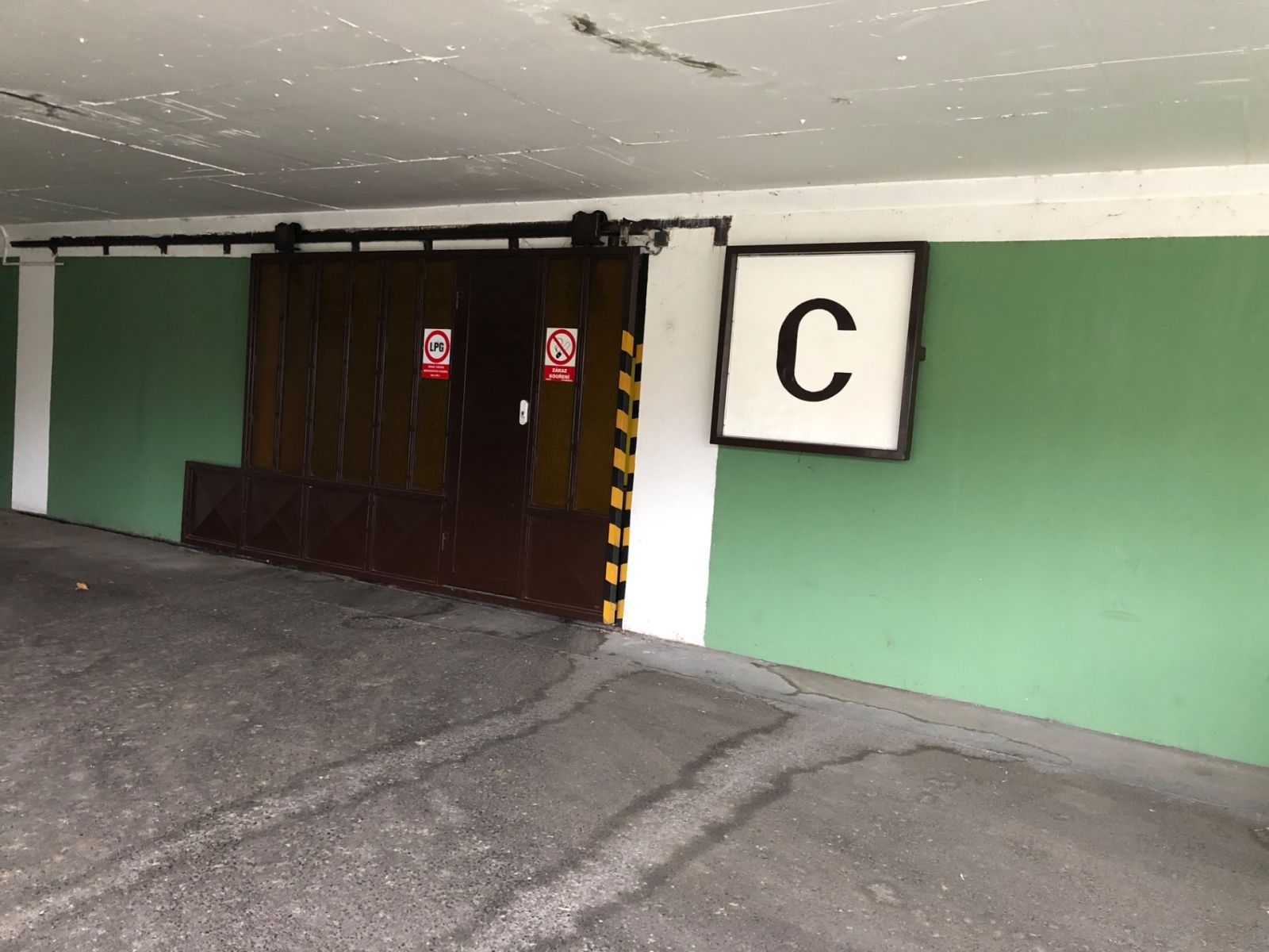 Garáže, Davídkova, Praha - Libeň, 17 m² - 2