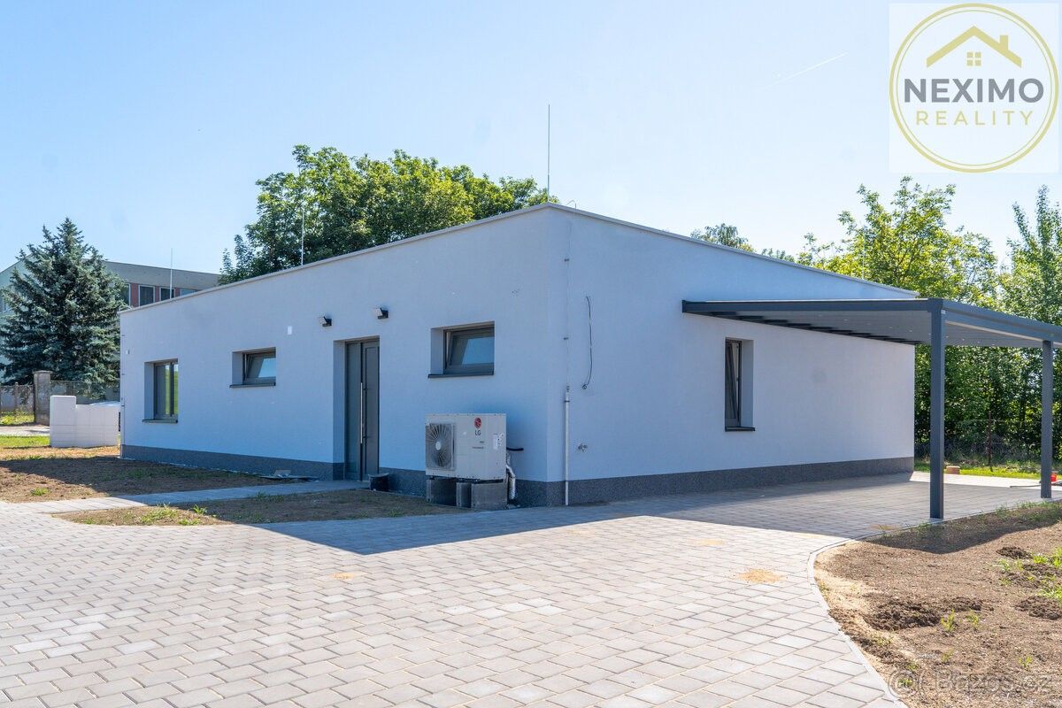 Rodinné domy, Vyškov, 682 01 - 2