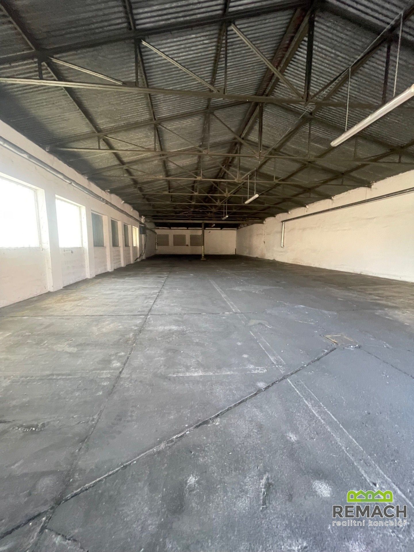 Pronájem sklad - Sokolovská, Uherské Hradiště, 660 m²