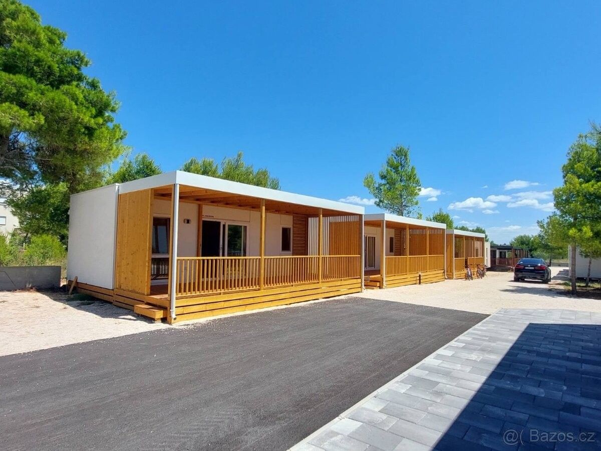 Prodej rodinný dům - 987 66, Zahraničí