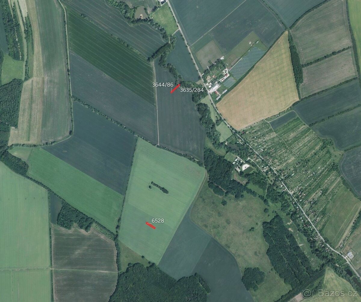 Prodej pozemek pro bydlení - Hluk, 687 25