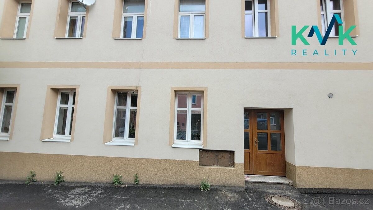 Byty, Karlovy Vary, 360 17
