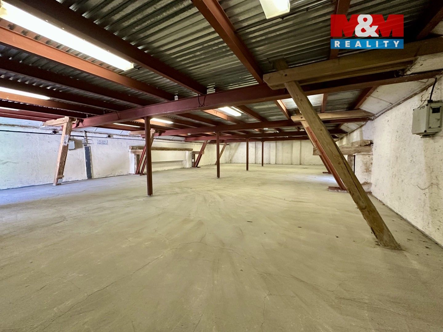 Pronájem sklad - Trněný Újezd, Zákolany, 190 m² - 5