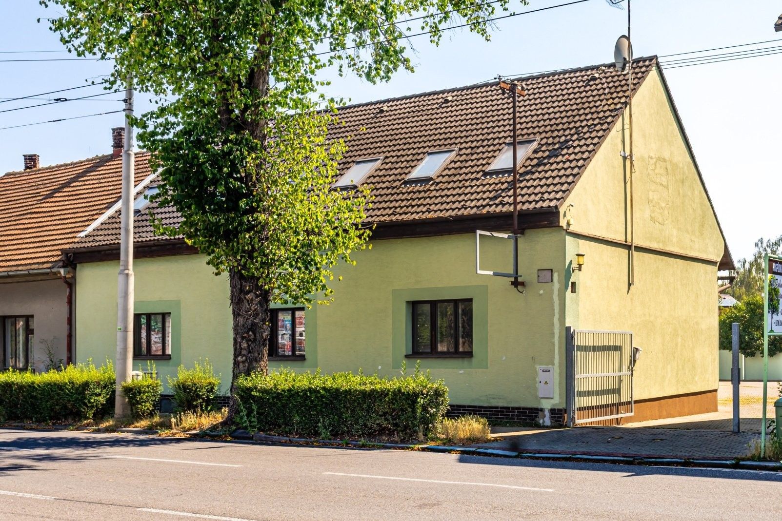 Ubytovací zařízení, Chrudimská 817, Pardubice Zelené Předměstí, 240 m² - 2