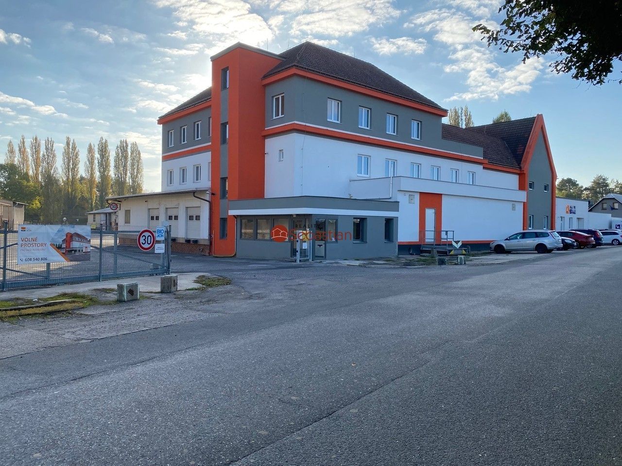 Kanceláře, Dělnická, Jičín, 26 m² - 1