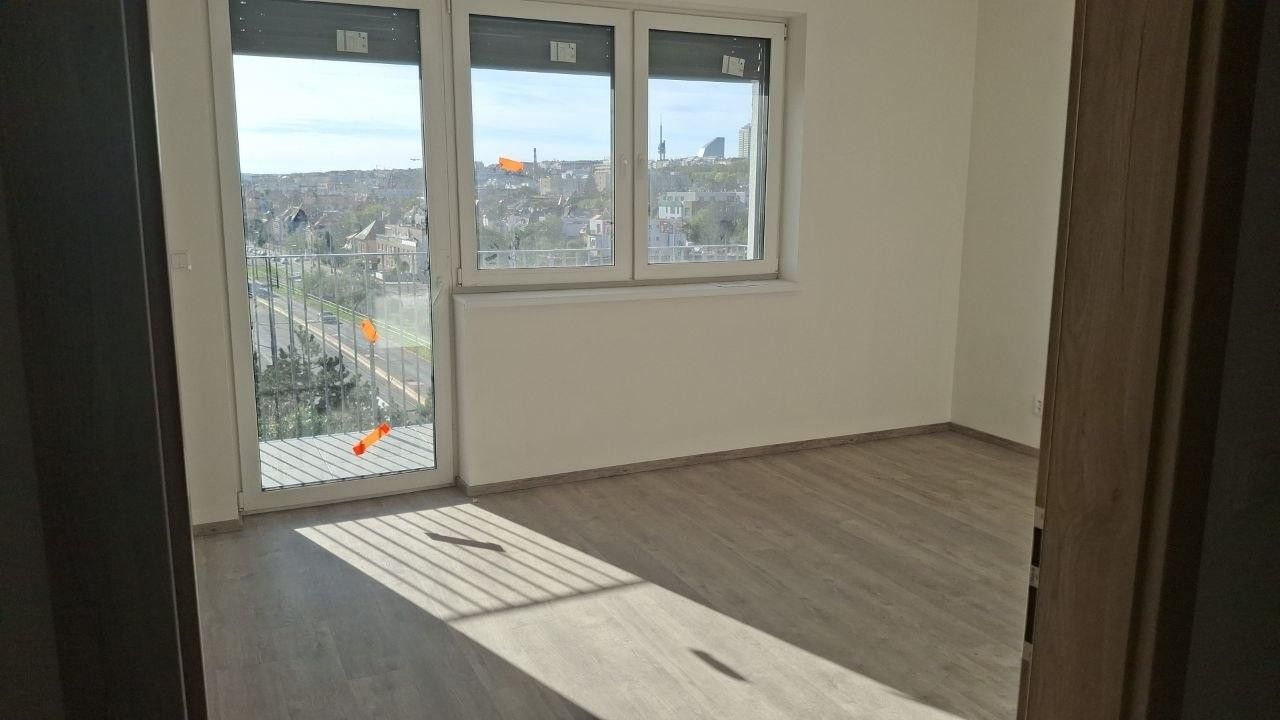 Byt 2+kk · 40 m² · V olšinách, Praha - 3
