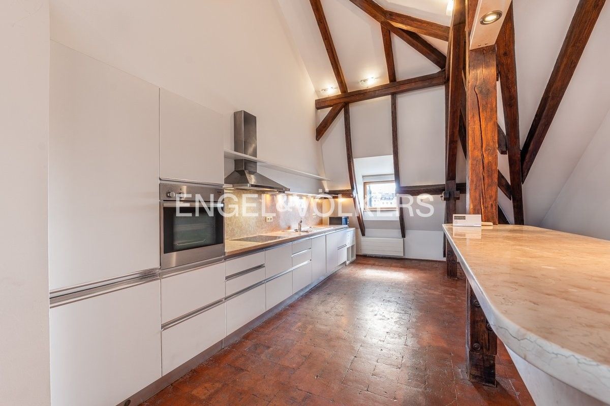 Pronájem byt - Ibsenova, Praha, 304 m²