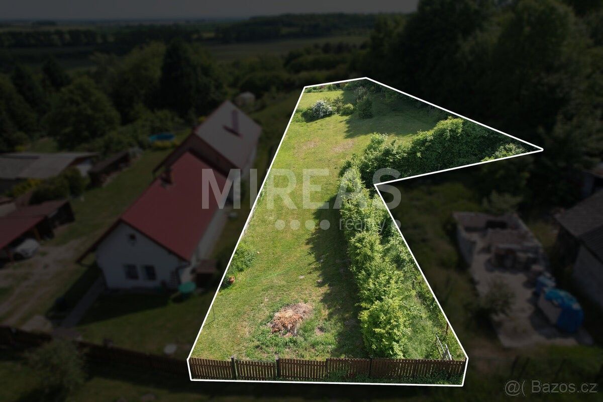 Pozemky pro bydlení, Loučeň, 289 37