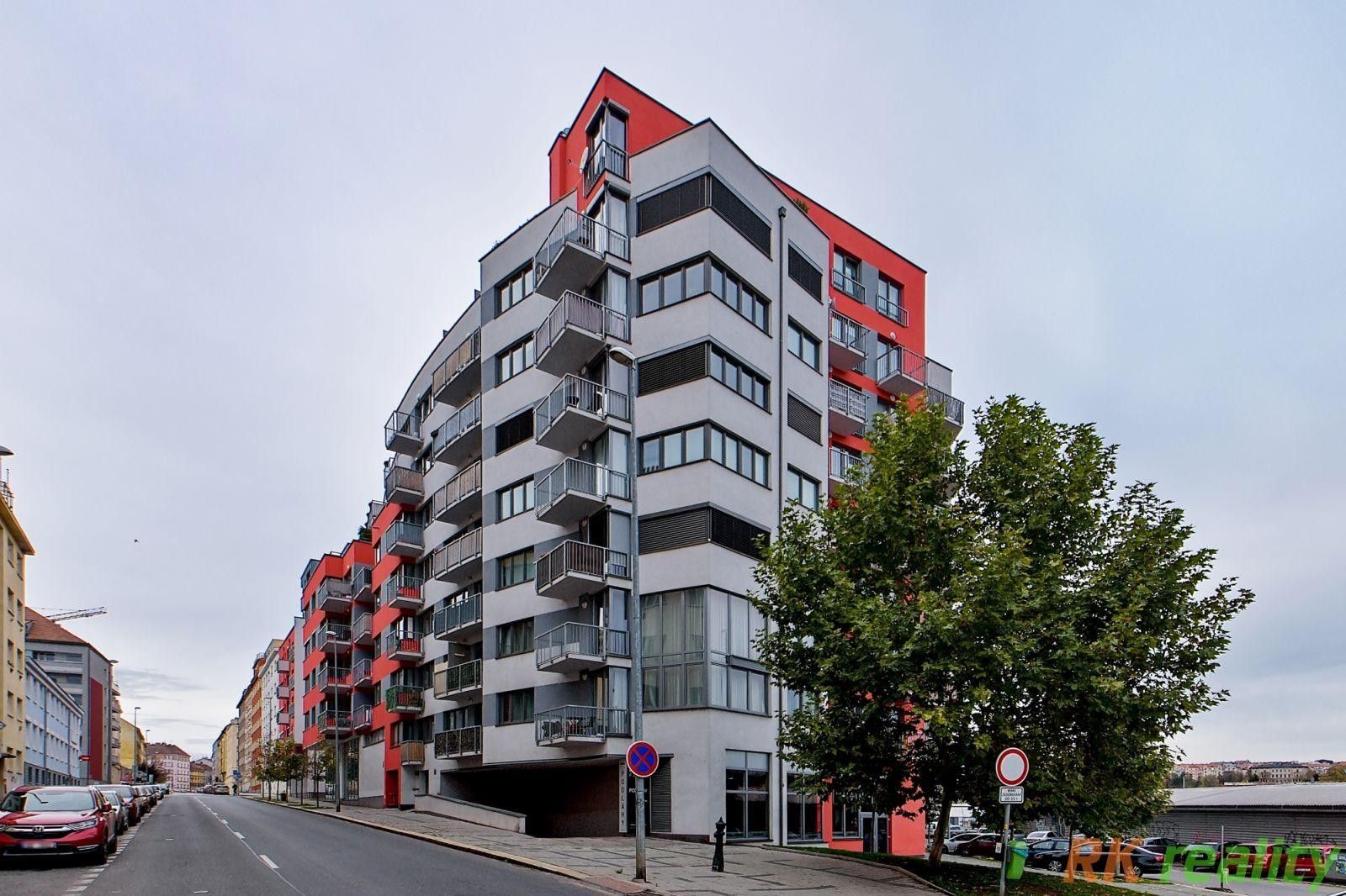 Byt 1+kk · 39 m² · V Horkách, Praha - 3