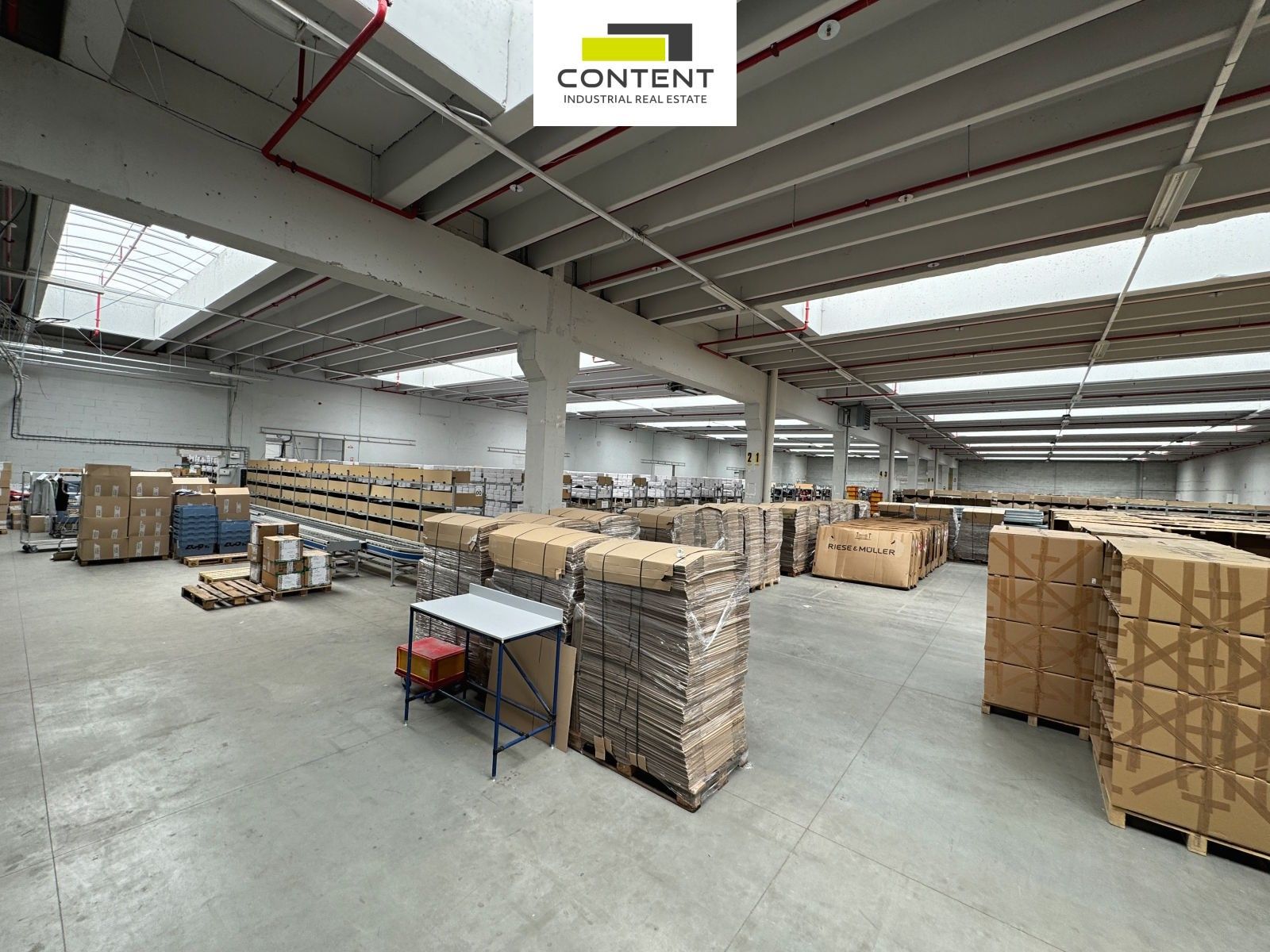 Pronájem výrobní prostory - U Sanitasu, Říčany, 2 000 m²