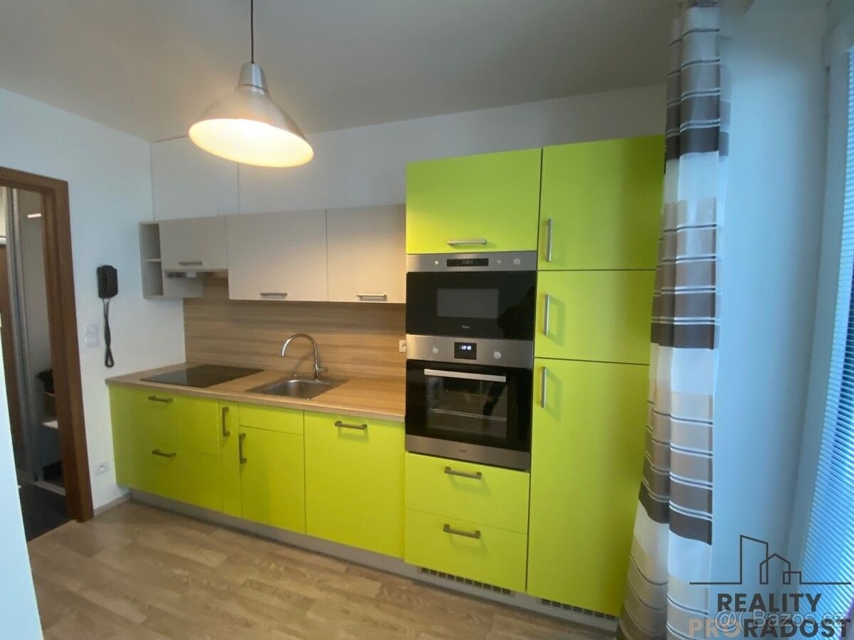 Byty, Bystřice pod Hostýnem, 768 61