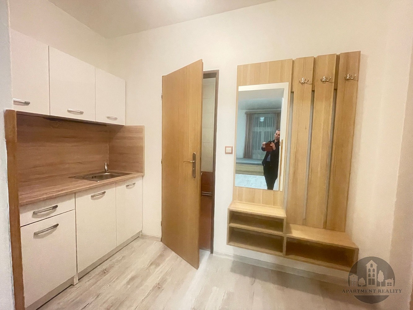 Byt 1+kk · 25 m² · Plzeňská, Praha 5 - Smíchov - 4