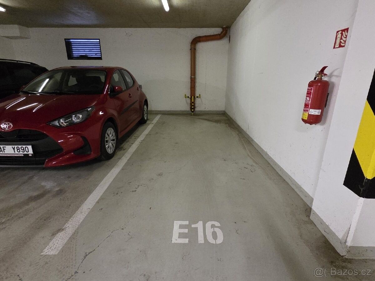 Garáže, Říčany u Prahy, 251 01