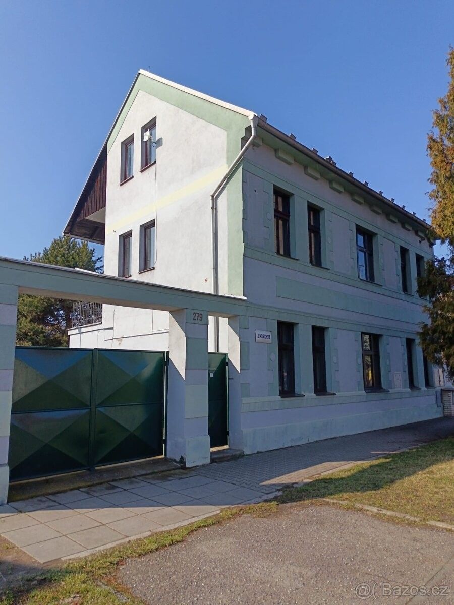 Rodinné domy, Sadská, 289 12