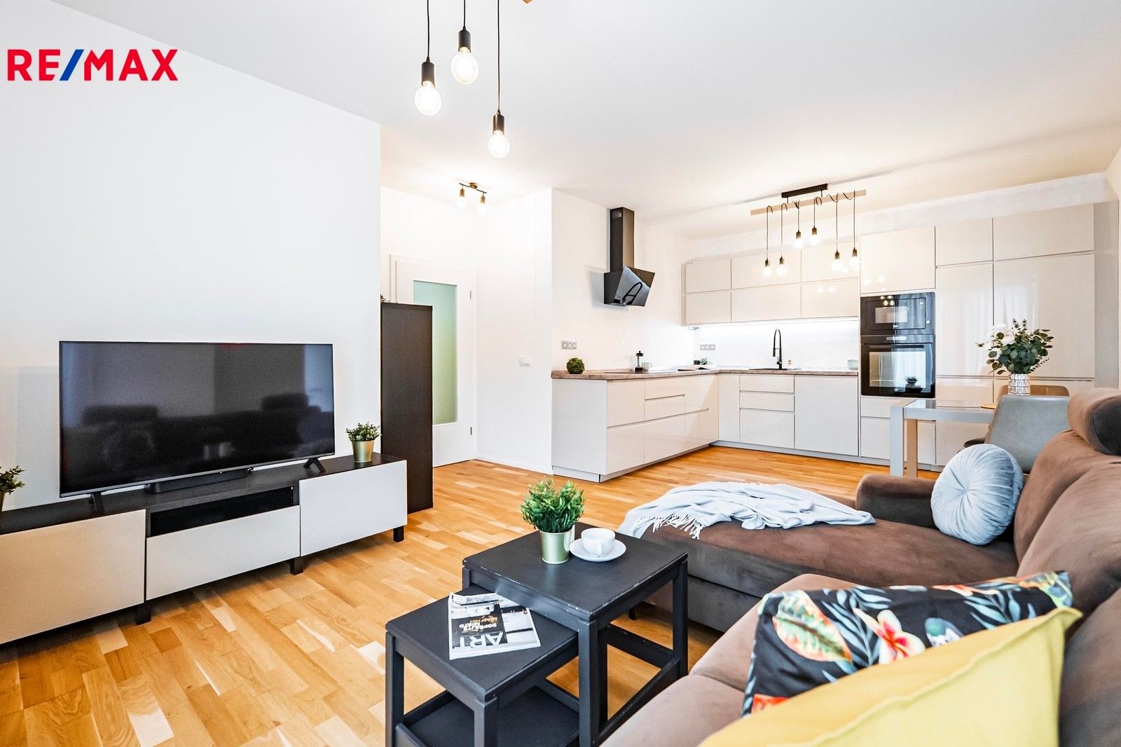 Prodej byt 2+kk - Plzeňská, Praha, 55 m²