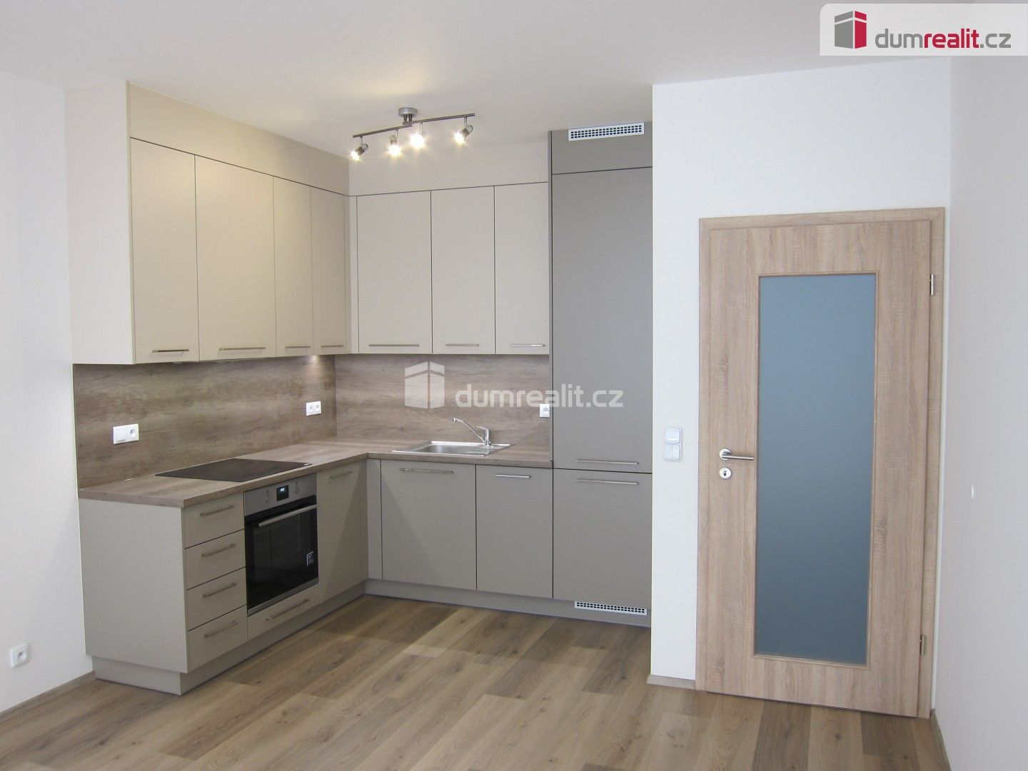 2+kk, Mezi vodami, Praha, 58 m²