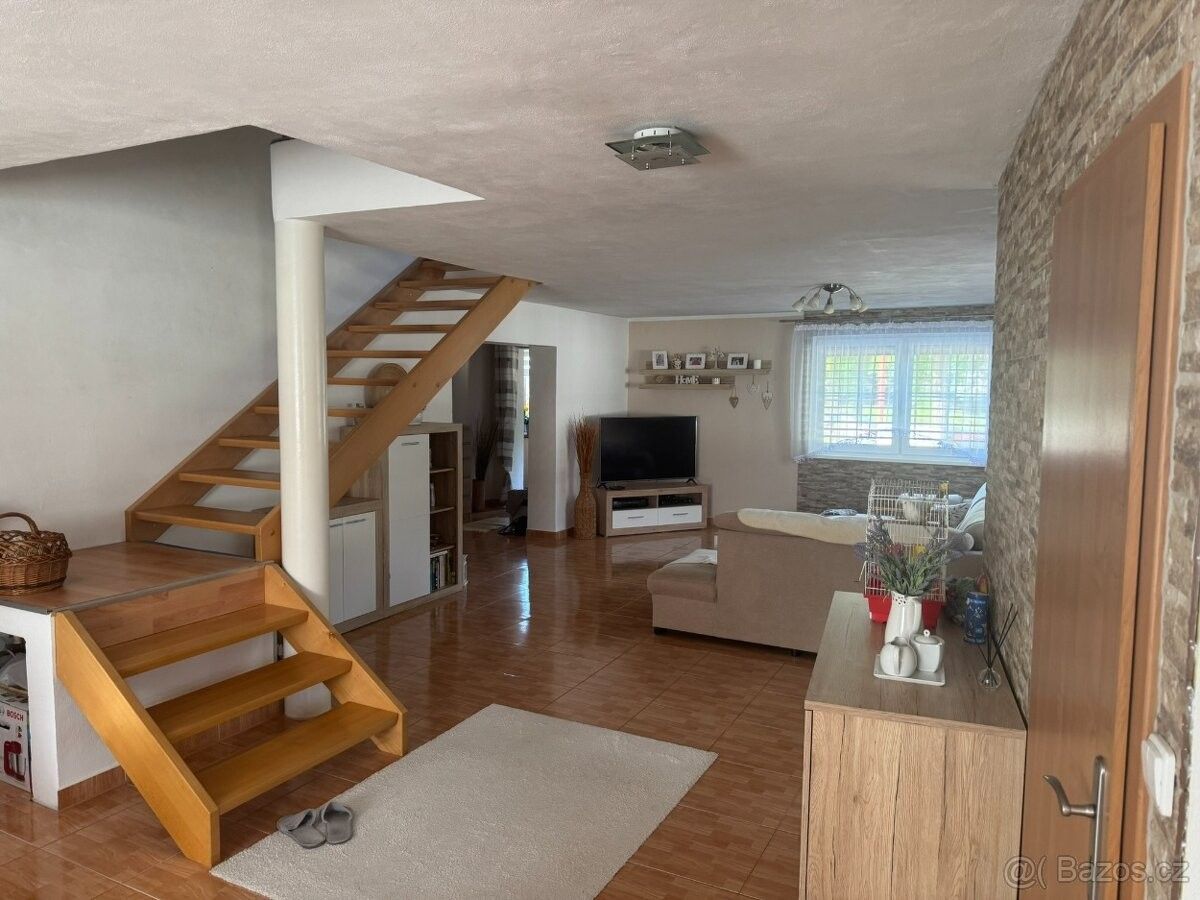 Rodinný dům · Hrušovany nad Jevišovkou, 671 67 - 4