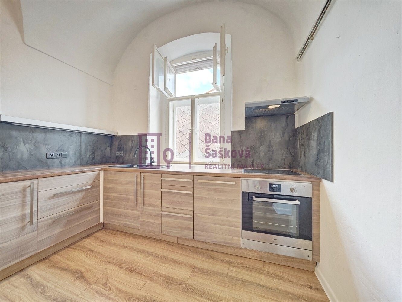 2+1, nám. Míru, Jindřichův Hradec, 50 m²